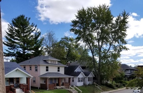 Near Eastside Apartment | The Cool and Spacious Metro Apt. w/free park & WiFi in Indianapolis
