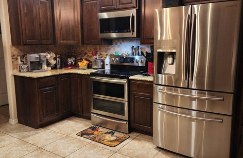 Roswell House | The Coop is a cozy pet friendly home in the heart of Roswell near hospitals