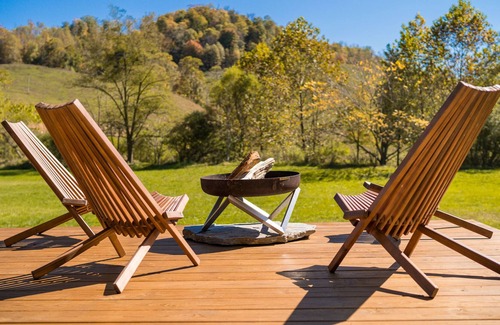 Vilas House | The Copper Cabin: Creek-side Mountain Luxury