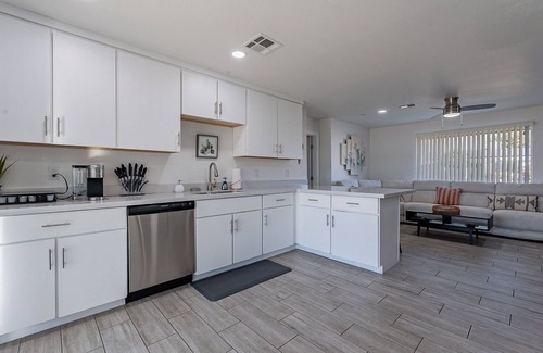 New Papago Parkway House | The Copper Cactus | Desert Escape | Old Town