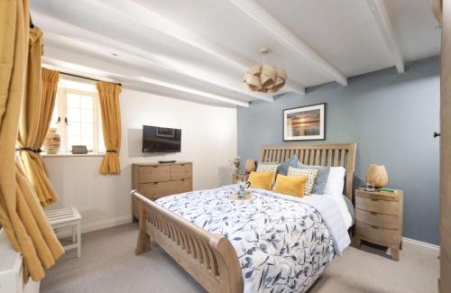 Carnhell Green House | The Corner Cottage