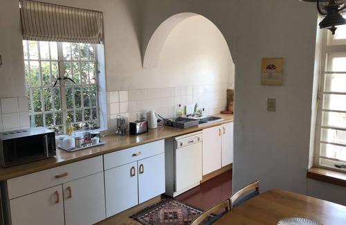 Parkview Cottage | The Corner House - 3 bedrooms, Private garden and pool in Parkview