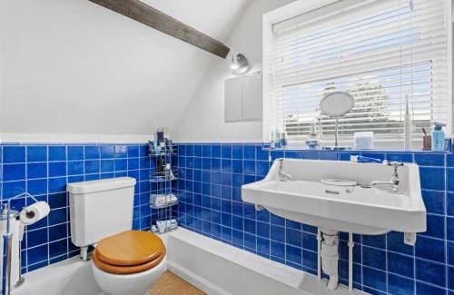 Evesham Apartment | The Corner House, 36, Broadway Road,