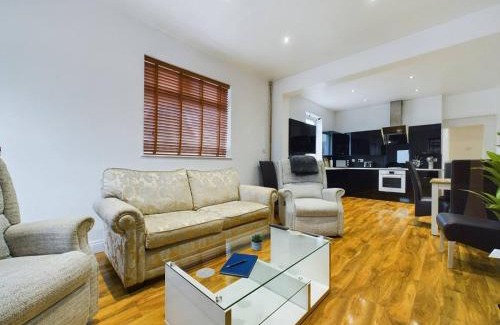 Chesterfield House | The Corner House