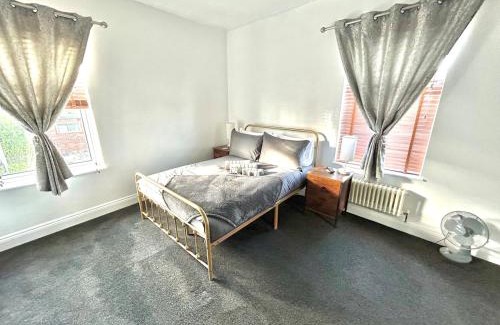 Chesterfield House | The Corner House