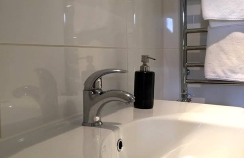 Leominster Hotel | The Corners Inn