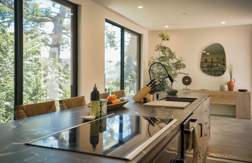Malibu House | The Corral House Malibu. Relax. Rejuvenate. Create.