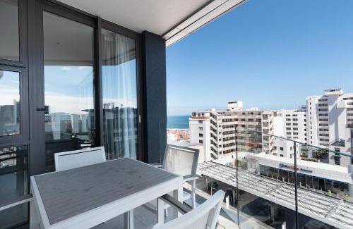 Sea Point Apartment | The Cosmo Luxury Suites by Totalstay