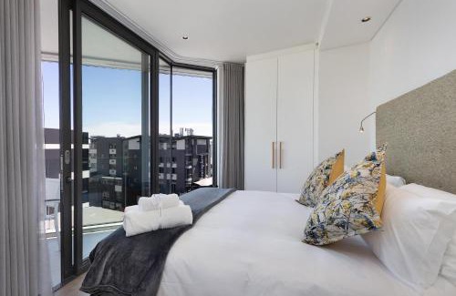Sea Point Apartment | The Cosmo Luxury Suites by Totalstay