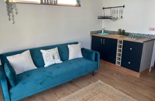 Tenby House | The Cosy Cabin