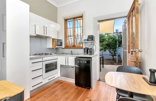 Adelaide Central Business District Cottage | The Cosy Corner Classic Haven with Modern Comforts