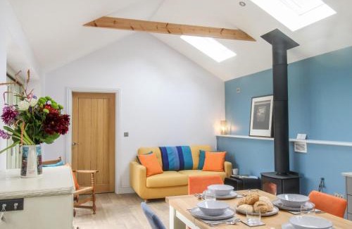 Axminster House | The Cosy Cowshed