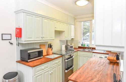Bembridge House | The Cottage a superb family coastal retreat