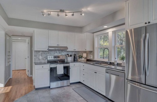Afton Cottage | The Cottage @ Afton Mountain- Close to Wineries!