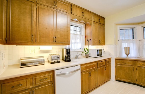 Regina Cottage | The Cottage an urban retreat.