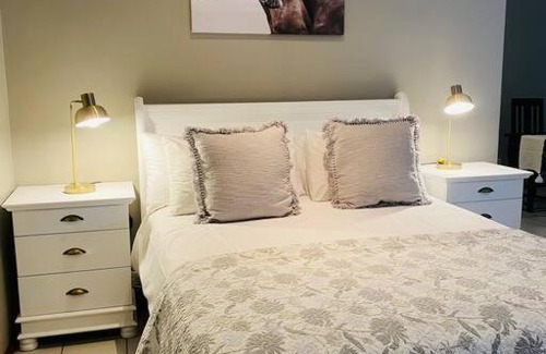 Wierdapark Apartment | The Cottage at 152