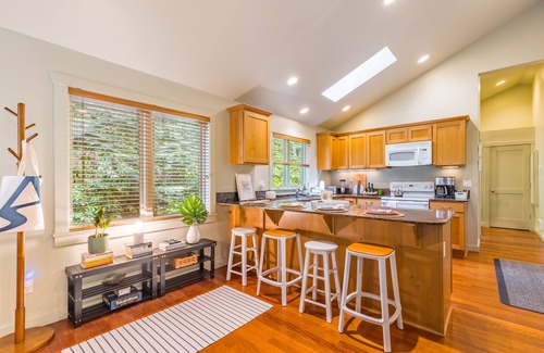 Langley House | The Cottage at Herons Roost by AvantStay