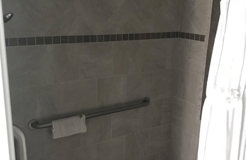 Thomasville House | The Cottage at Olive Creek - Booking now!