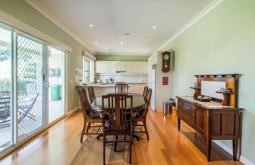 Narre Warren North House | "The Cottage"@ Kilchurn upon Troups