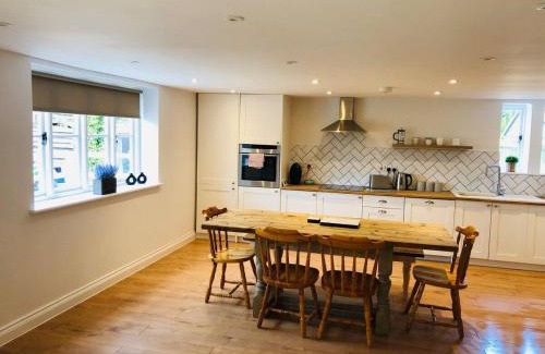 Halstead House | The Cottage