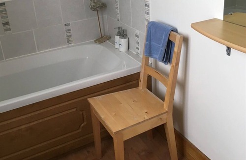 Chichester Bed & Breakfast | The Cottage