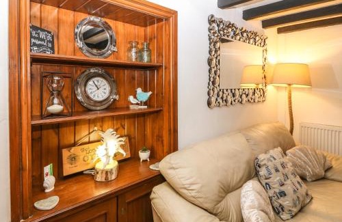 Marianglas House | The Cottage
