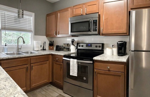 Statesboro House | The Cottage House - Family Friendly, Close to GSU!
