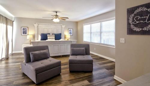Statesboro House | The Cottage House on the Blue Mile - Family Friendly, Close to GSU!
