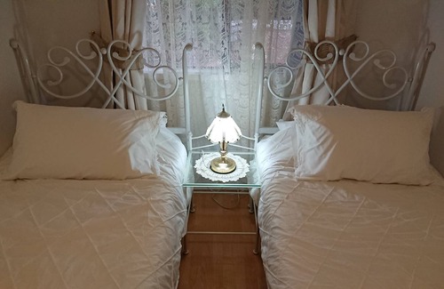 Serpentine-Jarrahdale House | The Cottage on George Street, Jarrahdale Old Town Center