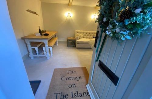 Castleton House | The Cottage on the Island