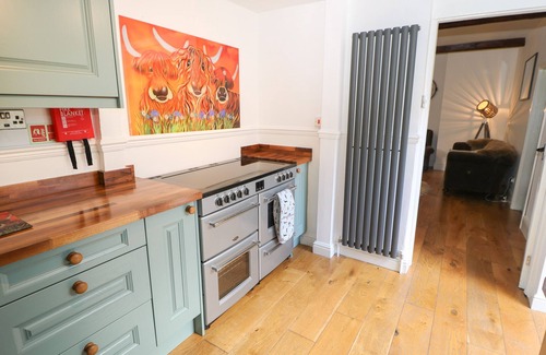 Hoylandswaine Cottage | THE COTTAGE, pet friendly, character holiday cottage in Silkstone