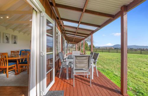 Owhata House | The Cottage - Rotorua Holiday Farmstay