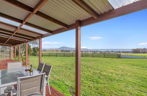 Owhata House | The Cottage - Rotorua Holiday Farmstay