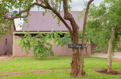 Hoedspruit House | The Cottage