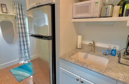 Newport East Cottage | “The Cottages" 3 separate cottages 5 bedrooms