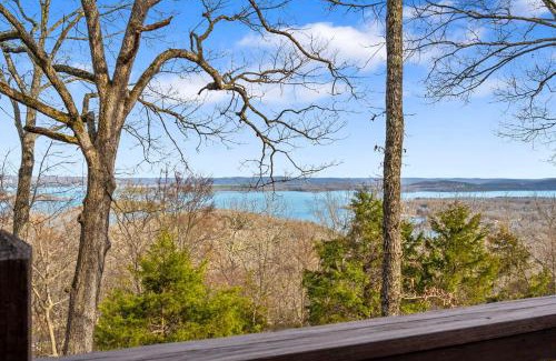 Branson West House | The Cottages on Lake Bluff - Nearby Table Rock Lake