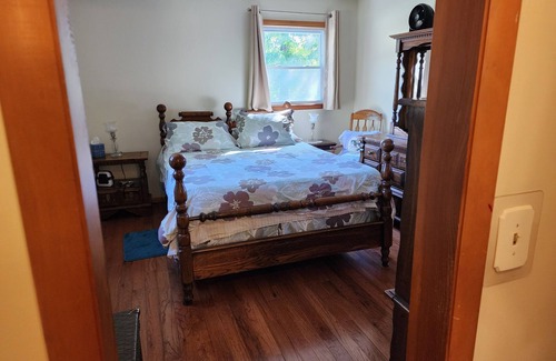 Hickman Other | The Country Retreat Farmhouse close to fishing lakes and a scenic parkway