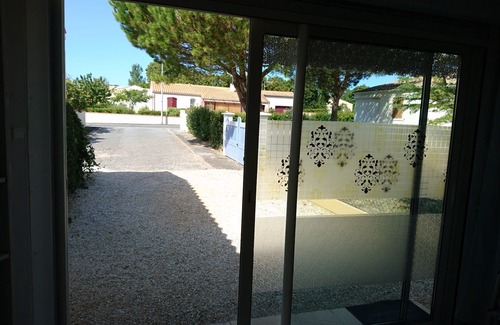 Port-des-Barques Apartment | The countryside by the sea