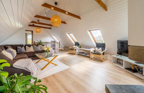 Crowlas House | The Countryside Retreat - Sea views & Parking