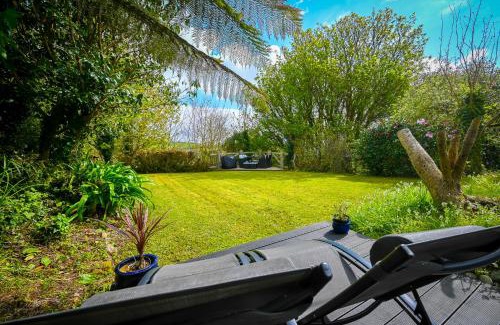 Crowlas House | The Countryside Retreat - Sea views & Parking