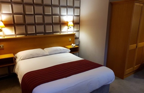 Carnforth Hotel | The County Lodge