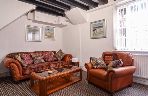 Llangollen House | The Courtyard Cottage