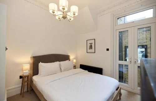 Northcote Apartment | The Courtyard Flat - 2-Bed 2-Bath Near Clapham Junction