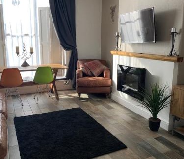 Wells Apartment | The Courtyard