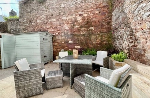 Kingsand Cottage | The Courtyard, Kingsand' small walk to the beach!
