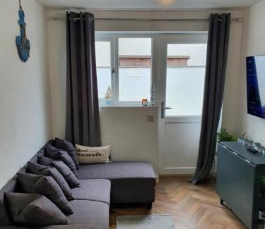 Trearddur Bay Villa | The Cove at No 1 Trearddur Road