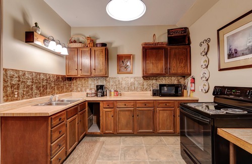 Ashley Oaks Cabin | The Cove at Windrock - Near Windrock Park Trail 23