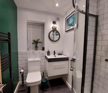 Criccieth House | The Cove