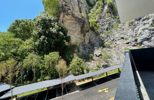 Taman Teh Teng Seng Apartment | The Cove Hill Suite, Ipoh