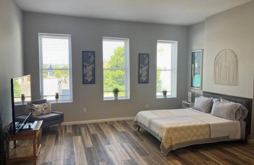 Newport Apartment | The Cove on Monmouth